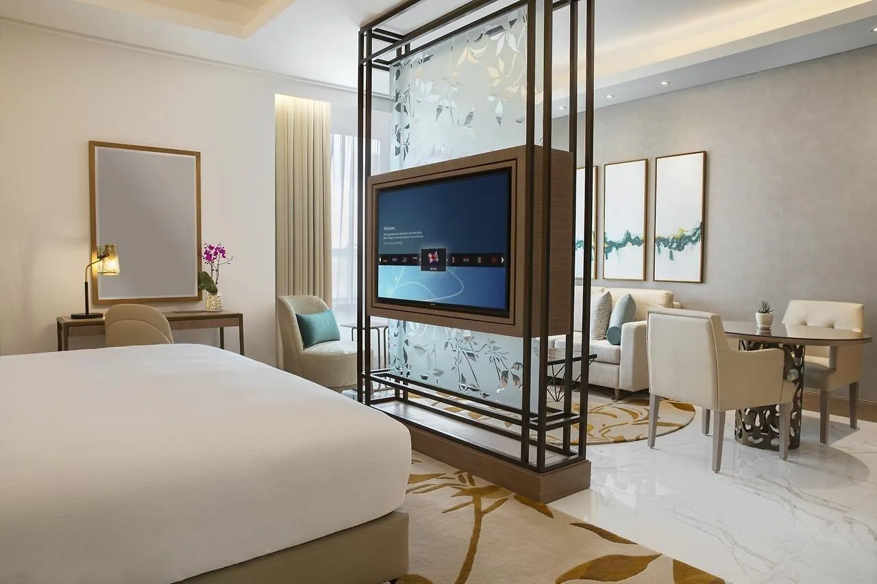 Al Jaddaf Rotana Suite Hotel Dubái